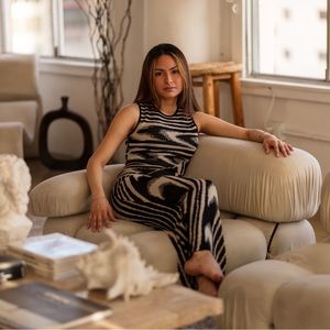 Beautiful dress long! Show your silluette